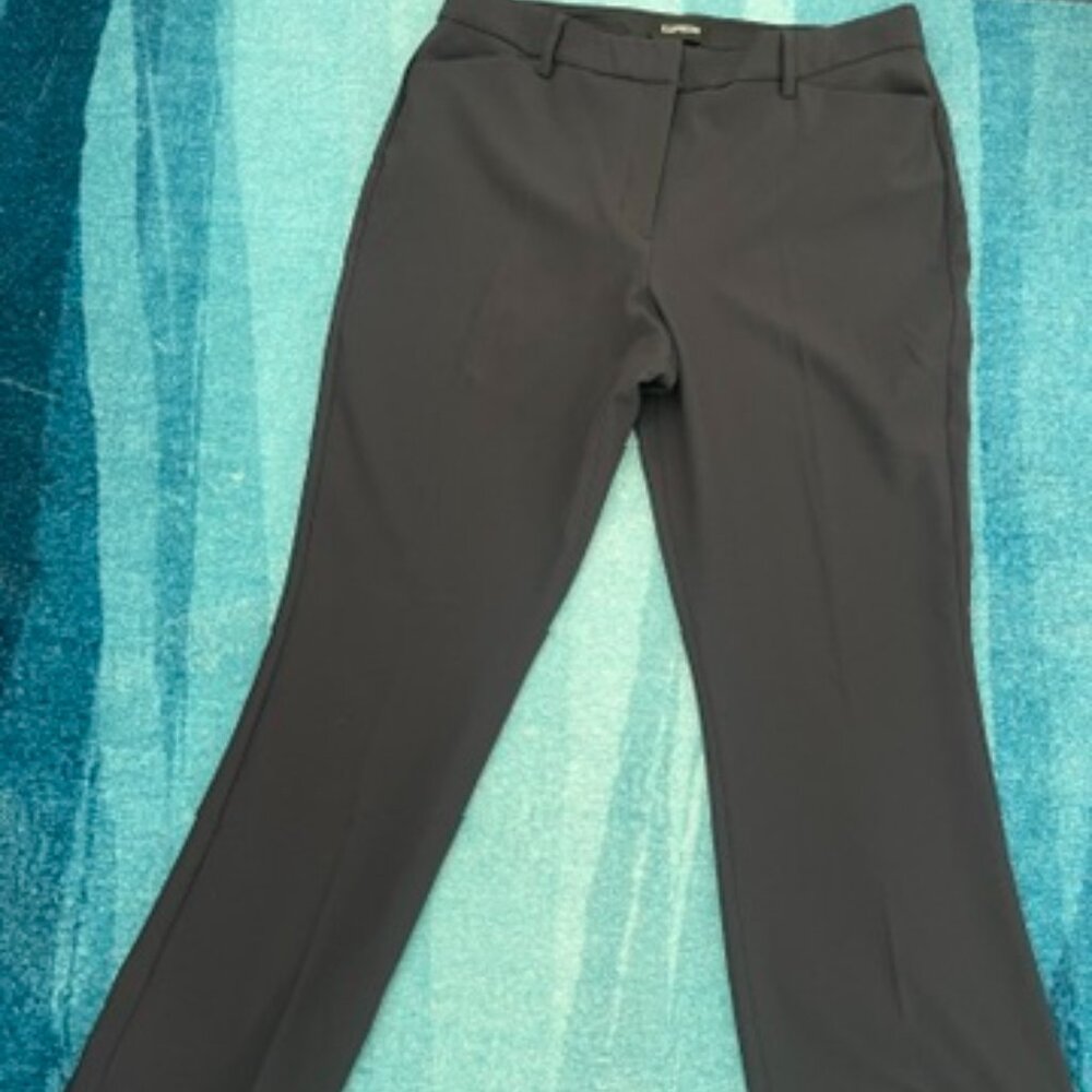 Express Editor Mid Rise Flare Pant, Navy, Size 12 Short, Like new